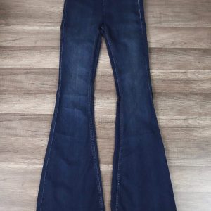 Ckoey Flare Penny Pull On Denim Jean in Rich Blue